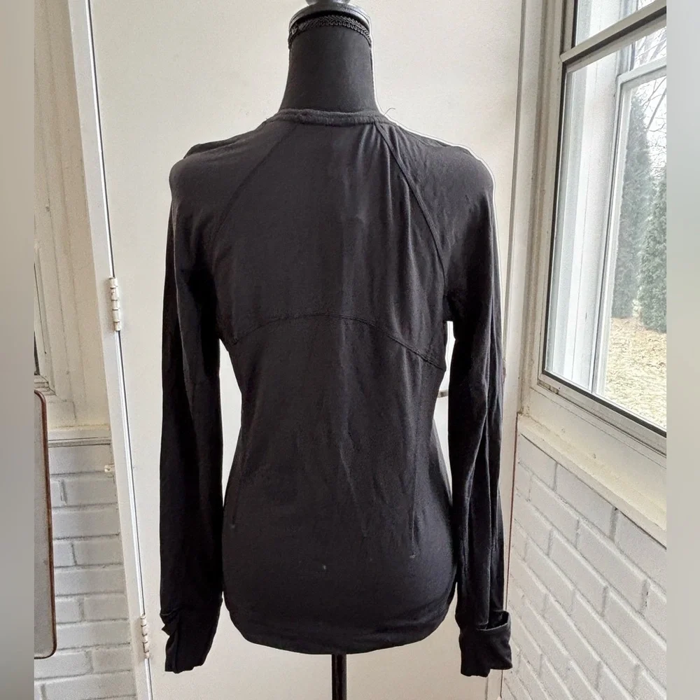 Lululemon It’s Rulu Long‎ Sleeve black Shirt 10 Athleisure streetwear workout